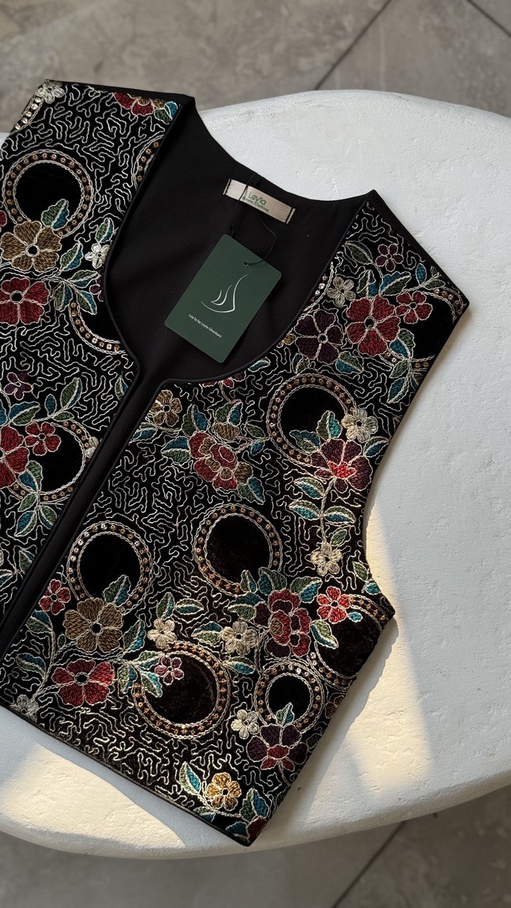 photo_2025-11-11_15-22-45 جلیقه لعیا - تصویر 1